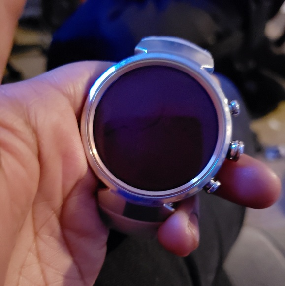 A Asus ZenWatch3
